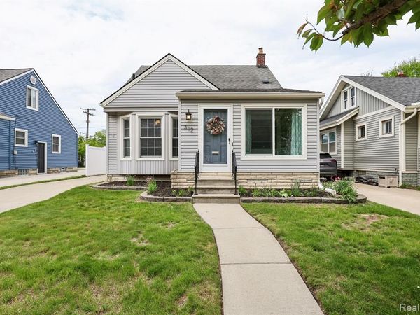 312 S Edgeworth Avenue, Royal Oak, MI 48067