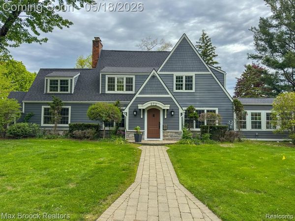972 Oxford Street, Birmingham, MI 48009