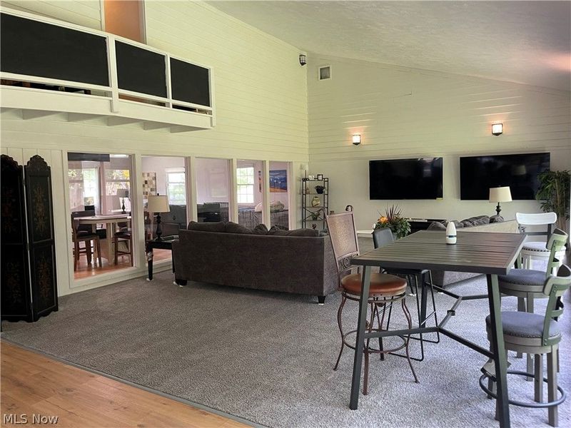 607 Castle Boulevard , Akron, OH 44313 Photo 8
