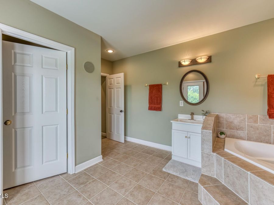Property Image 80