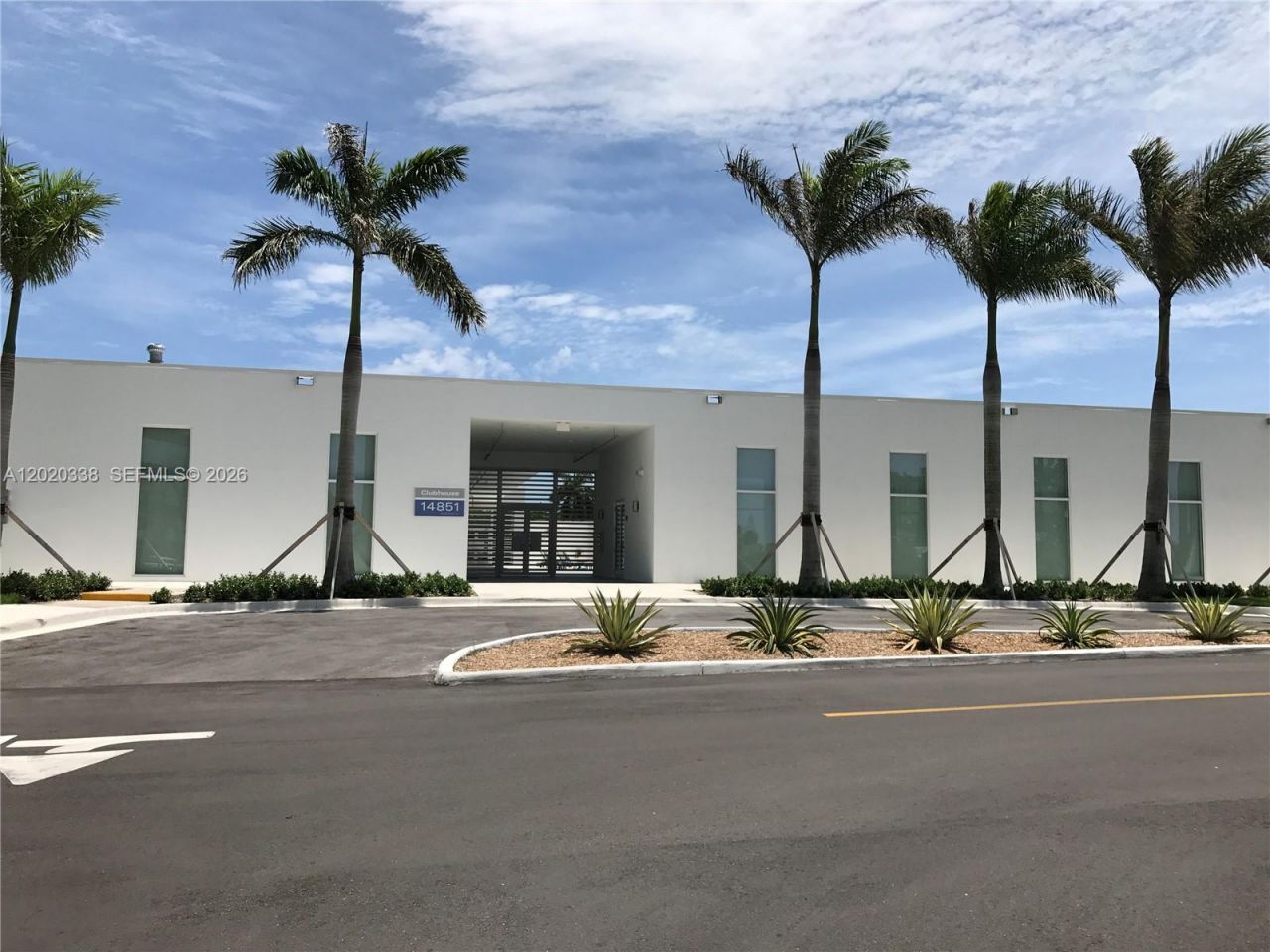 14951 Royal Oaks Ln, Unit 2606, North Miami, FL 33181 Photo