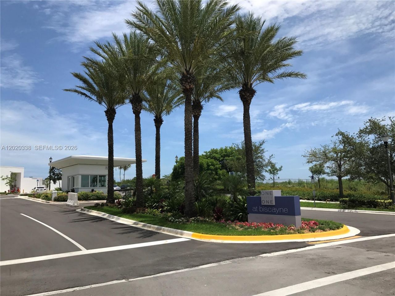 14951 Royal Oaks Ln, Unit 2606, North Miami, FL 33181 Photo