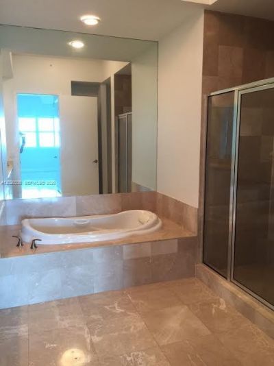 14951 Royal Oaks Ln, Unit 2606, North Miami, FL 33181 Photo