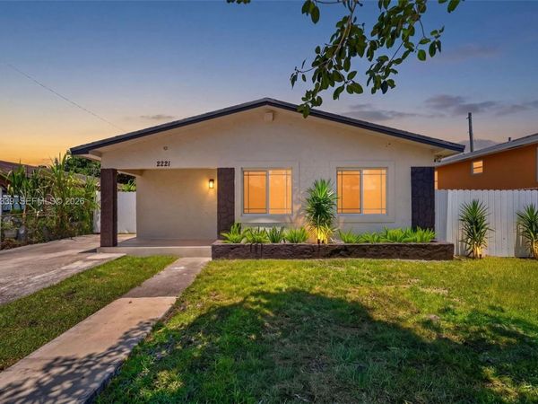 2221 NW 170th St , Miami Gardens, FL 33056