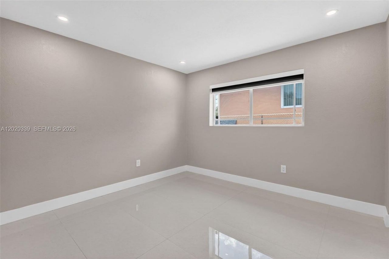 2221 NW 170th St , Miami Gardens, FL 33056 Photo