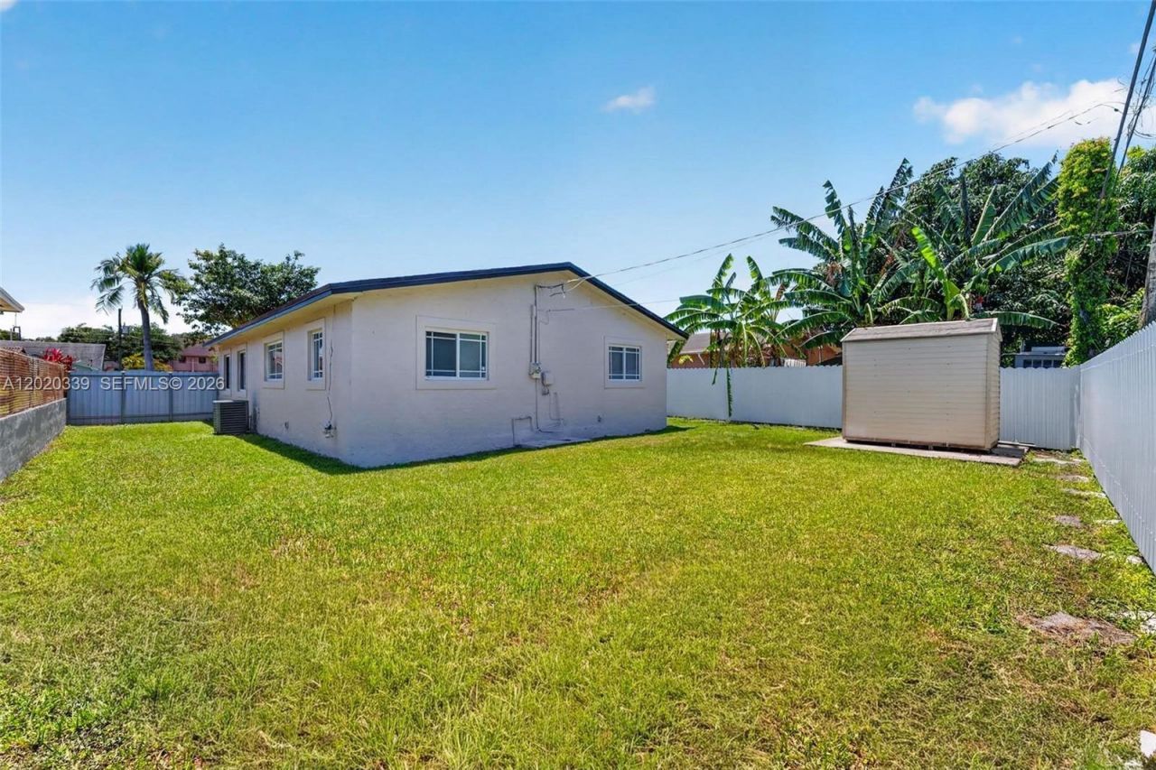 2221 NW 170th St , Miami Gardens, FL 33056 Photo