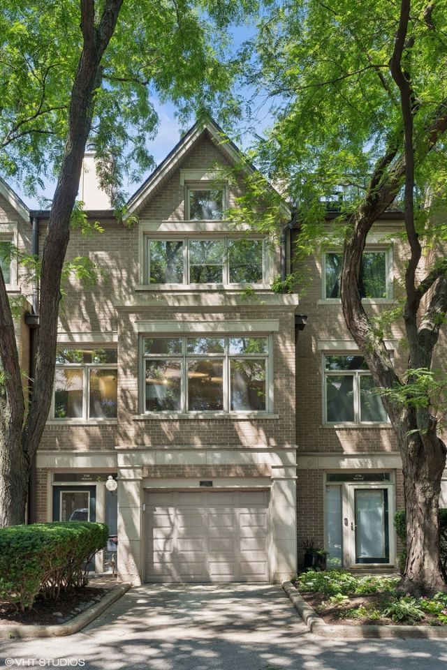 2740 N Janssen Avenue, Chicago, IL 60614 Main Photo