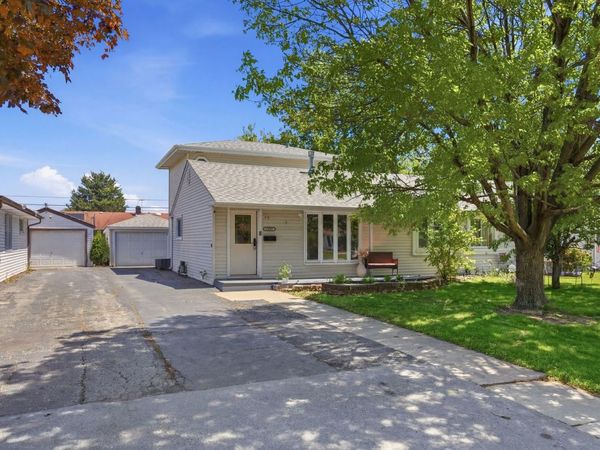 8753 S Kostner Avenue , Hometown, IL 60456