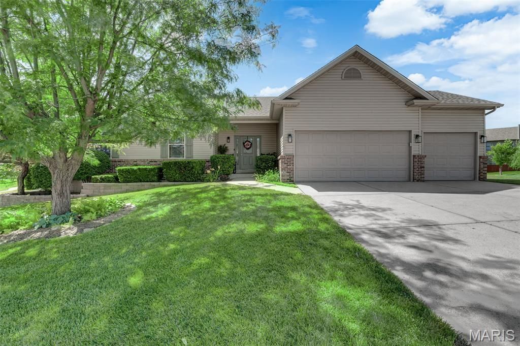 810 Kevin Drive, Wentzville, MO 63385 Main Photo