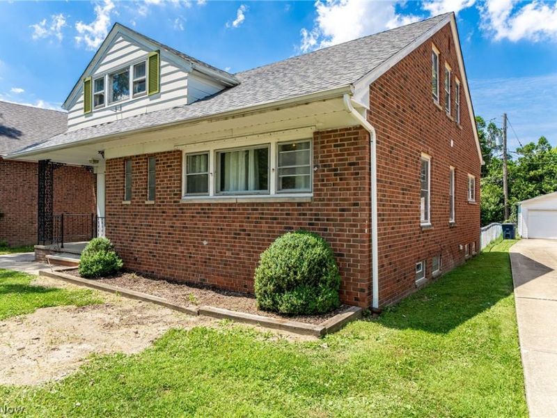 24111 Edgehill Drive, Beachwood, OH 44122 Photo 2