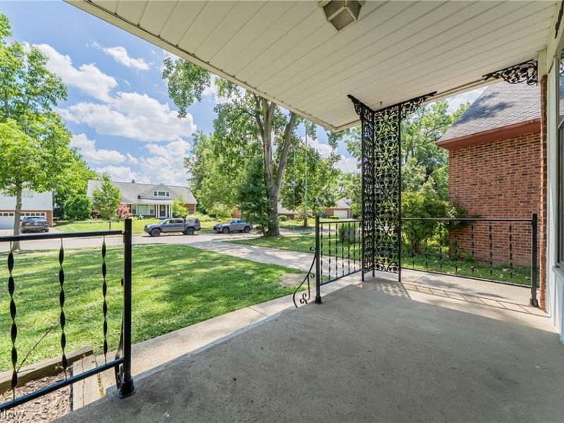 24111 Edgehill Drive, Beachwood, OH 44122 Photo 5