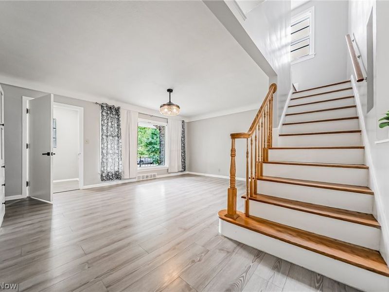 24111 Edgehill Drive, Beachwood, OH 44122 Photo 8