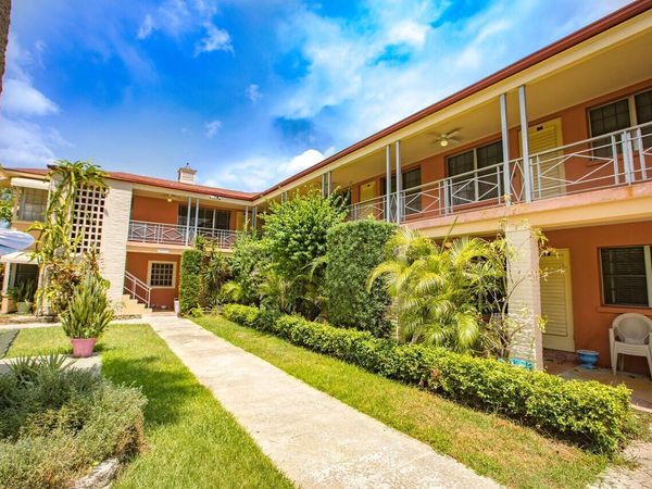 3637 S Olive Avenue, West Palm Beach, FL 33405