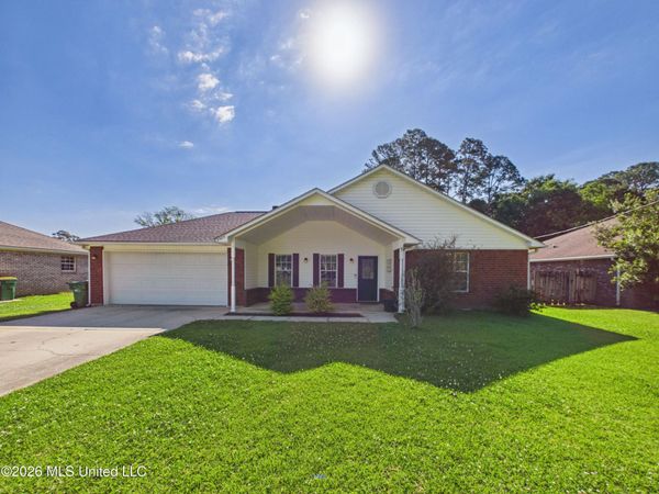 3504 N 7th Street, Ocean Springs, MS 39564