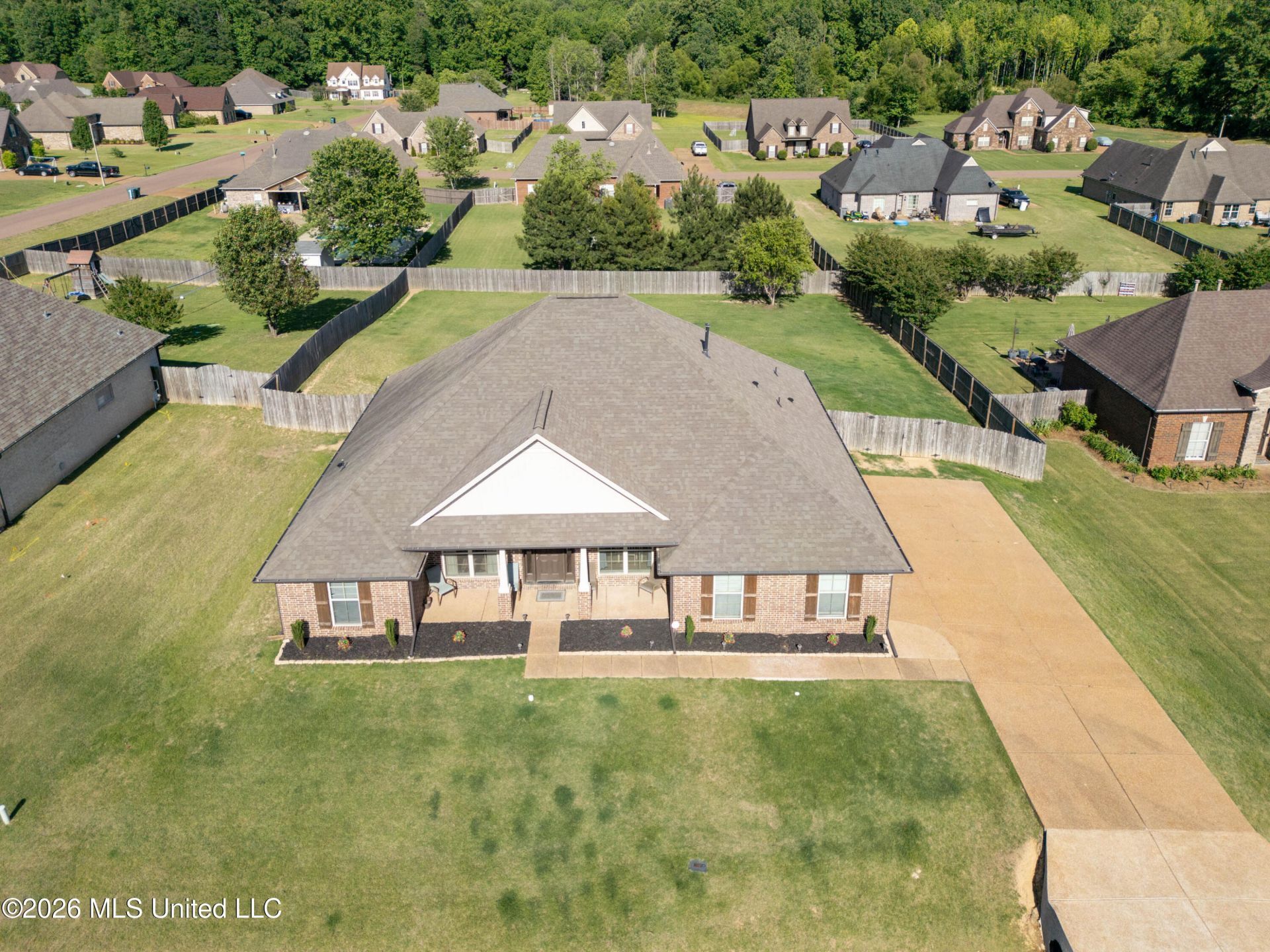 2126 Great Barrington Place, Nesbit, MS 38651 Main Photo