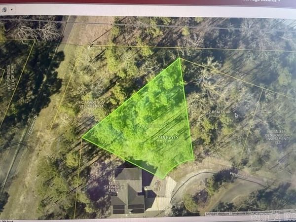 5 Veranillo Ln , Hot Springs Village, AR 71909