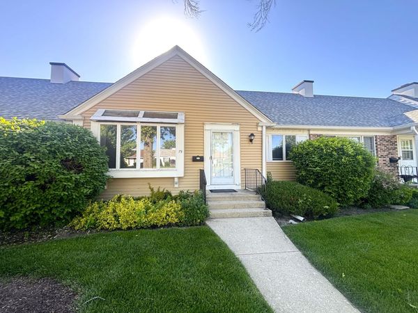79 Garden Drive , Montgomery, IL 60538
