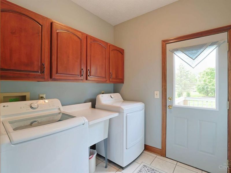 638 Primrose Lane, Tipp City, OH 45371 Photo 18