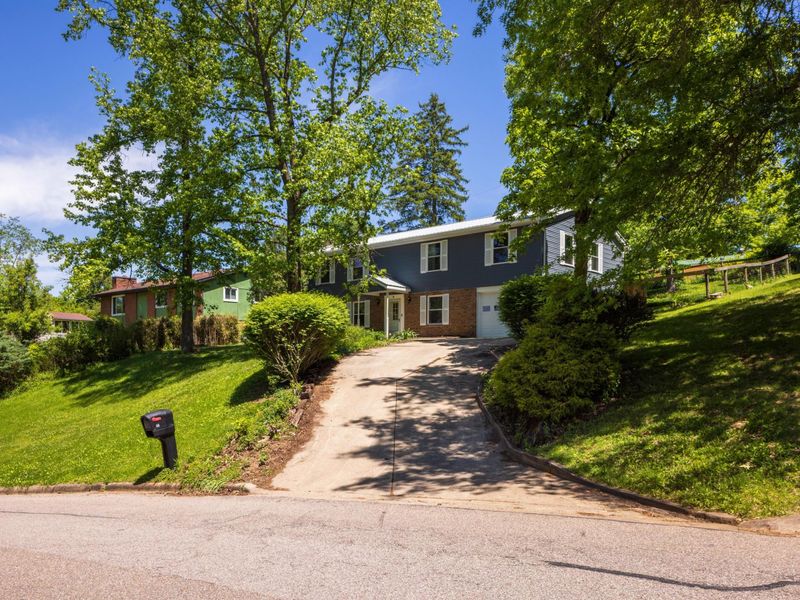 49 Canterbury Drive , Athens, OH 45701 Photo 1