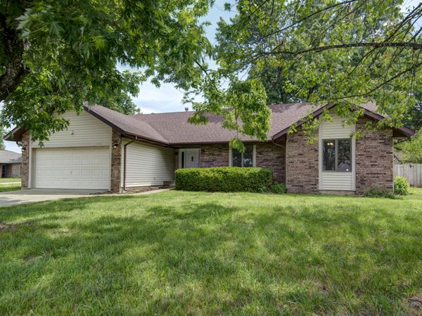714 N Fort Street, Nixa, MO 65714