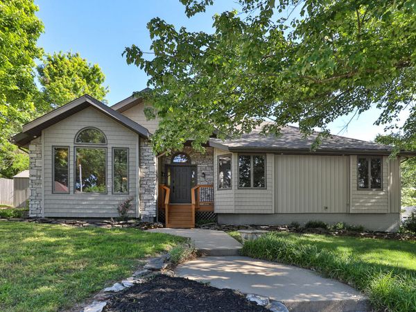 639 E Mcarthur Drive , Springfield, MO 65810