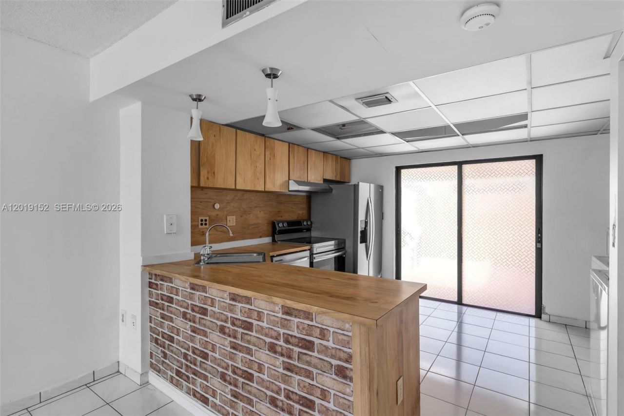 1811 SW 107th Ave , Unit 2302, Miami, FL 33165 Photo