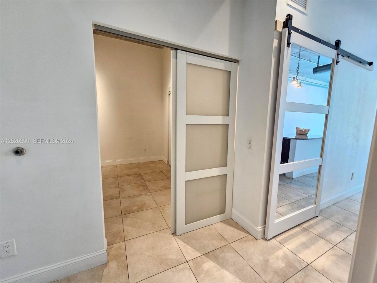 3029 NE 188th St, Unit 323, Aventura, FL 33180 Photo
