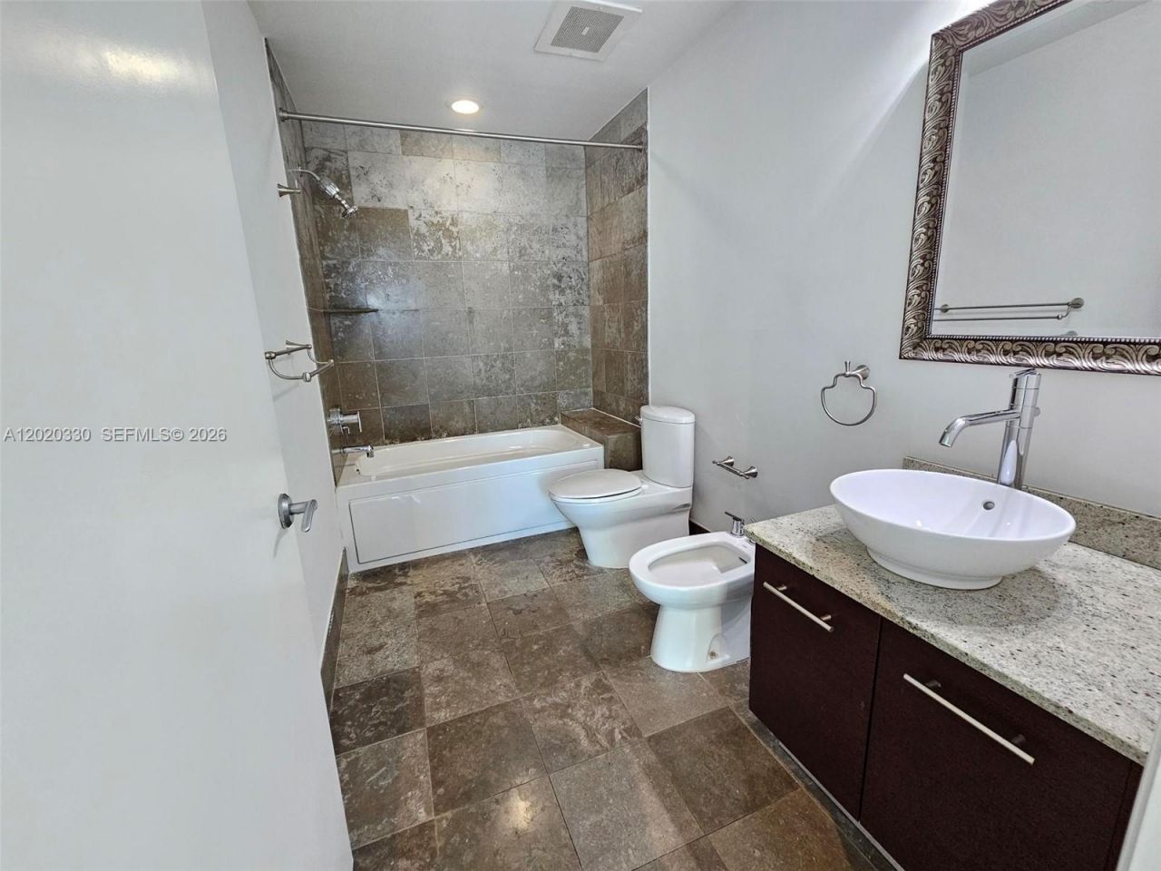 3029 NE 188th St, Unit 323, Aventura, FL 33180 Photo