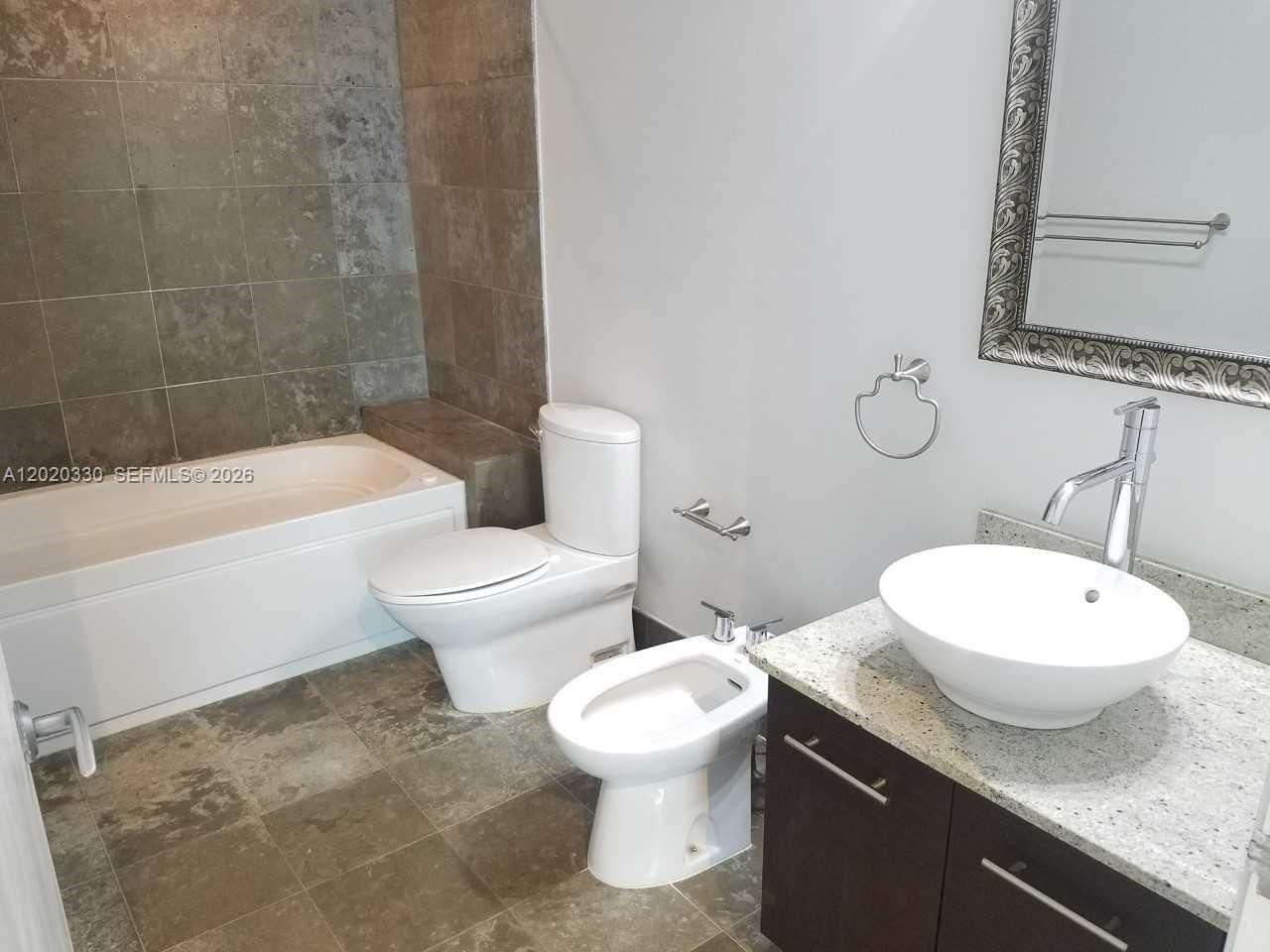 3029 NE 188th St, Unit 323, Aventura, FL 33180 Photo
