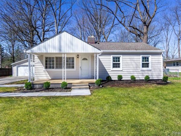 36777 Mulberry Street, Clinton Twp, MI 48035