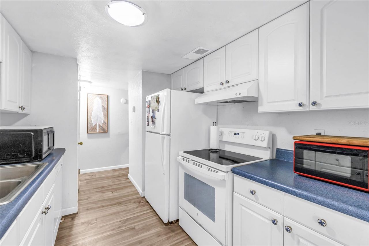 4160 35th Terrace S, Unit I, Saint Petersburg, FL 33711 Photo