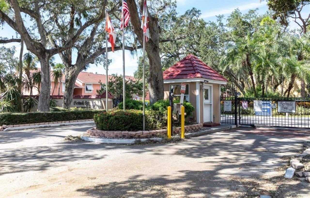 4160 35th Terrace S, Unit I, Saint Petersburg, FL 33711 Photo