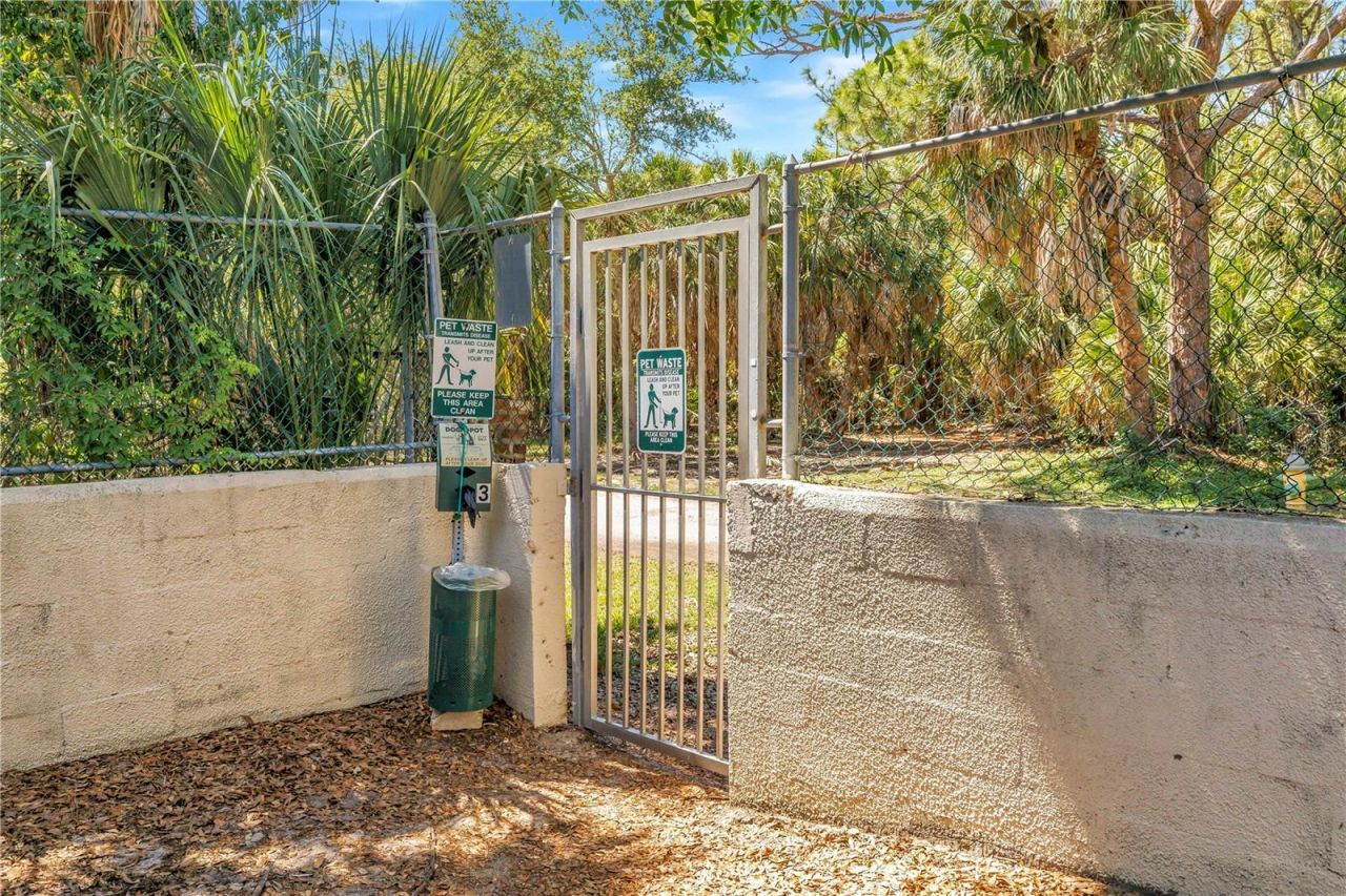 4160 35th Terrace S, Unit I, Saint Petersburg, FL 33711 Photo