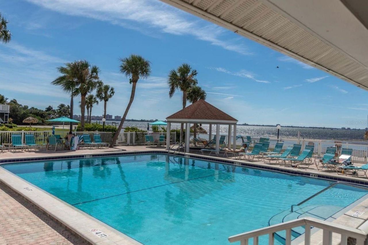 4160 35th Terrace S, Unit I, Saint Petersburg, FL 33711 Photo