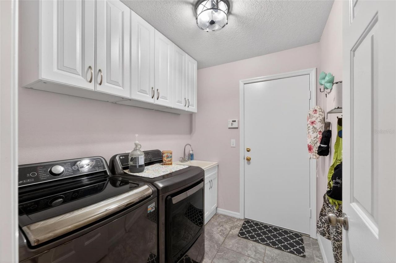 2819 Laurel Leaf Drive, Valrico, FL 33594 Photo