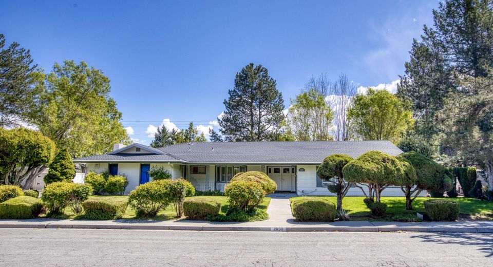 2050 Dant Boulevard, Reno, NV 89509 Photo