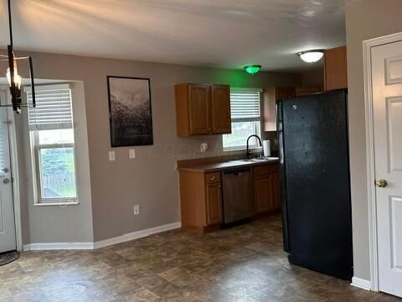 40 W Twin Maple Avenue , Lithopolis, OH 43136 Photo 11