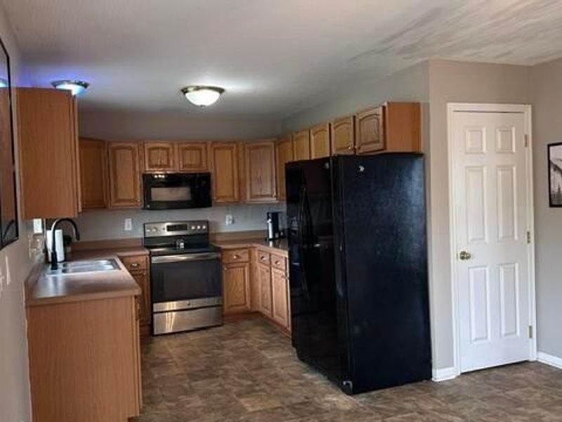 40 W Twin Maple Avenue , Lithopolis, OH 43136 Photo 12