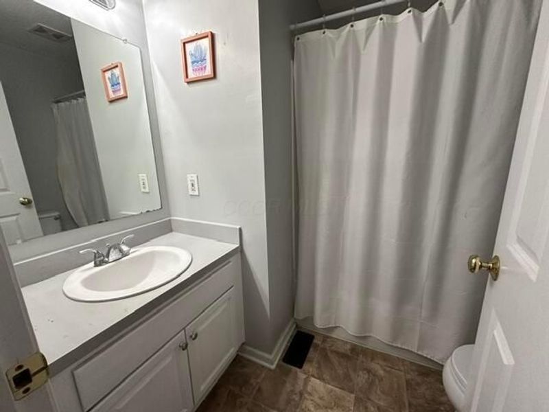 40 W Twin Maple Avenue , Lithopolis, OH 43136 Photo 29