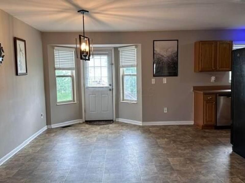40 W Twin Maple Avenue , Lithopolis, OH 43136 Photo 9