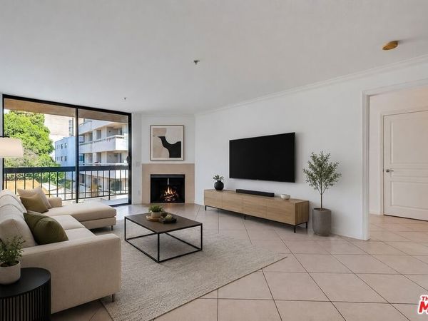 7320 Hawthorn Avenue , Unit 207, Los Angeles, CA 90046