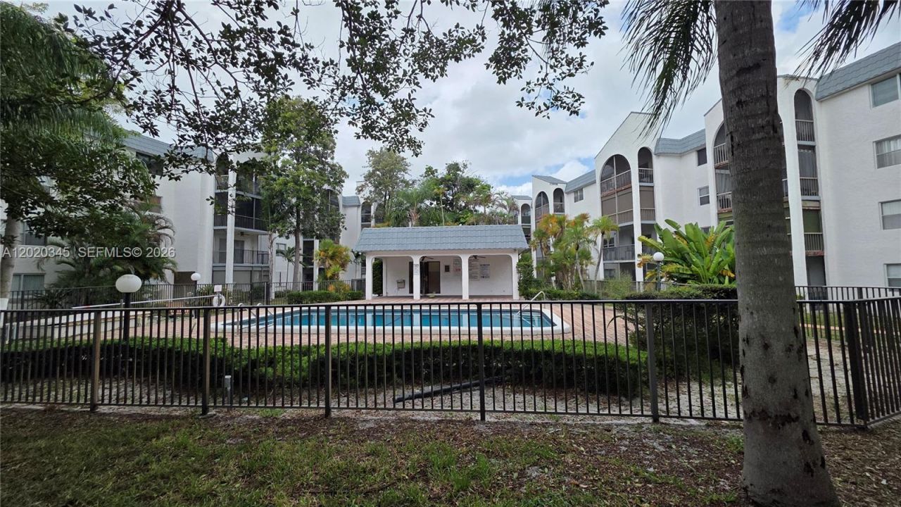3360 Spanish Moss Ter, Unit 104, Lauderhill, FL 33319 Photo