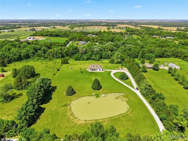 21855 N Prairie Road , Warrenton, MO 63383