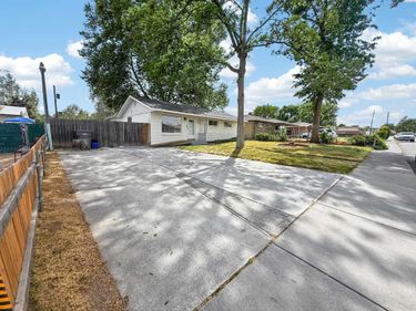 2007 W 5th Ave, Kennewick, WA 99337