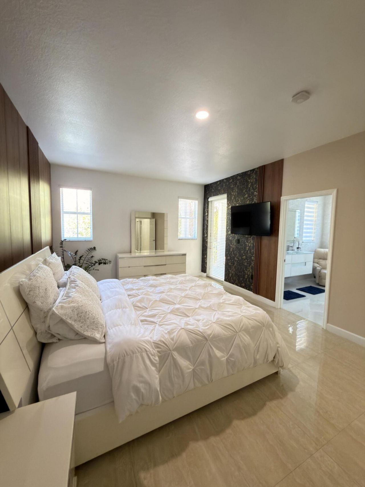 7407 NW 108th Path, Doral, FL 33178 Photo