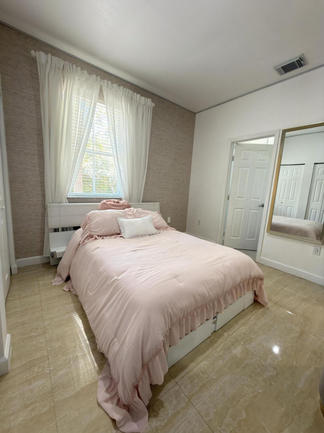 7407 NW 108th Path, Doral, FL 33178 Photo