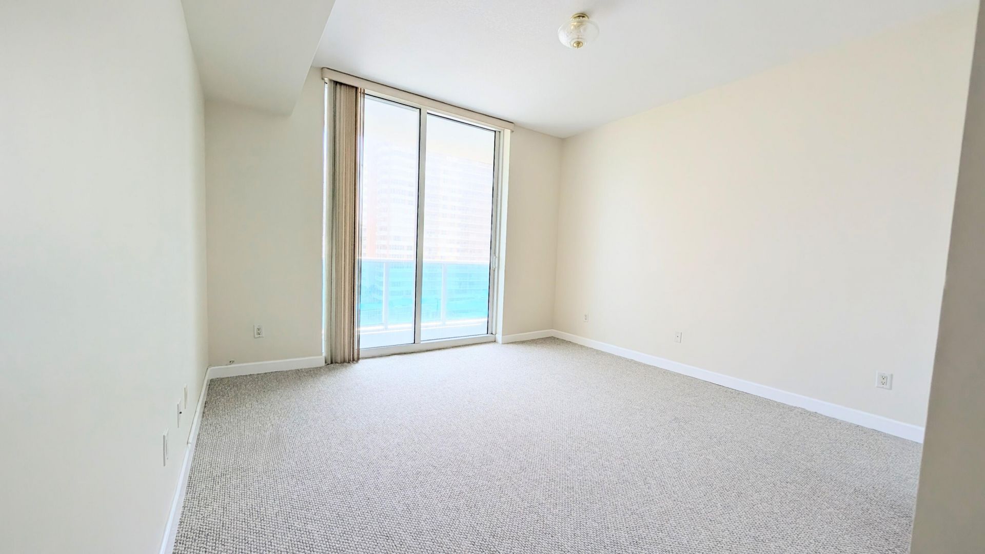 1945 S Ocean Drive, Unit 701, Hallandale Beach, FL 33009 Photo