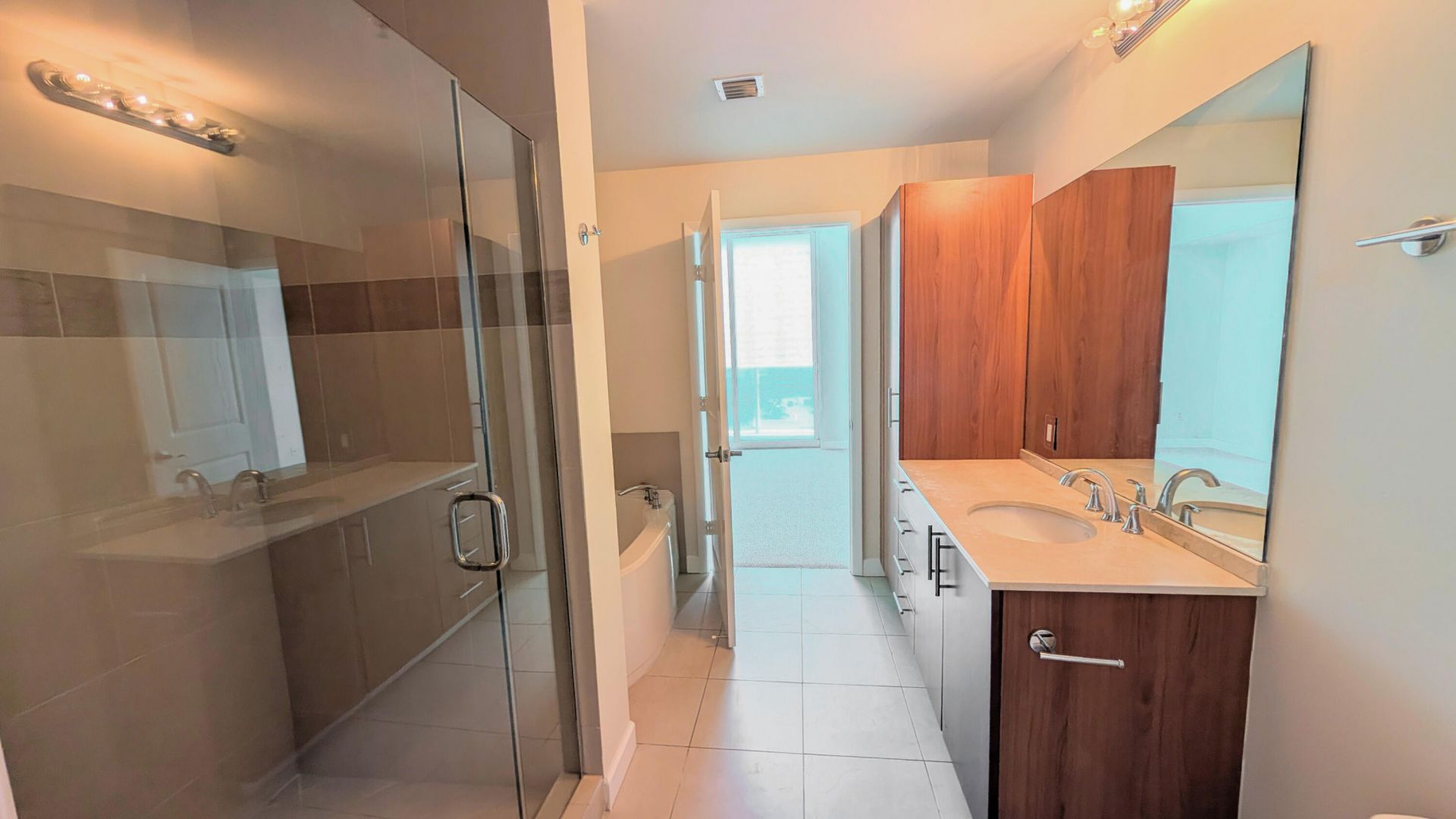 1945 S Ocean Drive, Unit 701, Hallandale Beach, FL 33009 Photo