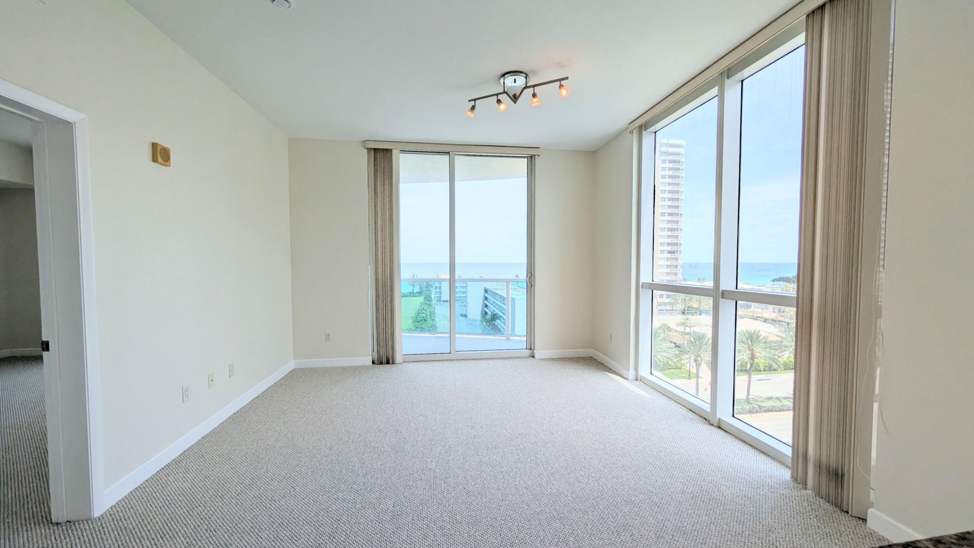 1945 S Ocean Drive, Unit 701, Hallandale Beach, FL 33009 Photo