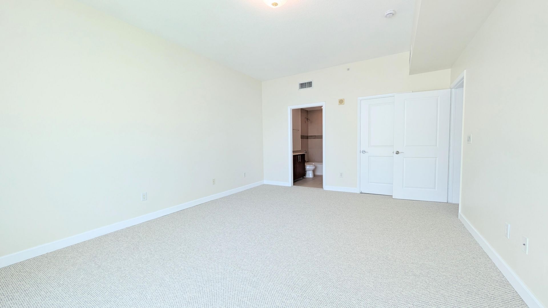 1945 S Ocean Drive, Unit 701, Hallandale Beach, FL 33009 Photo